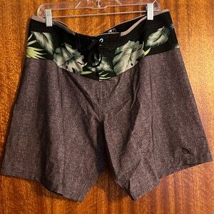 Mens bathing suit like new